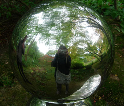 Reflection in sculpture at Hannah Peschar