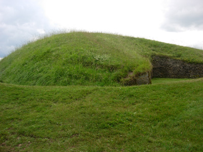 Belas Knap with False Entrance Belas Knap with False Entrance